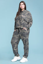 Load image into Gallery viewer, Boxy Camo Print Sweatshirt Hoodie, Plus