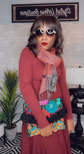 Load image into Gallery viewer, Stylish Cut Out detail Sunglasses