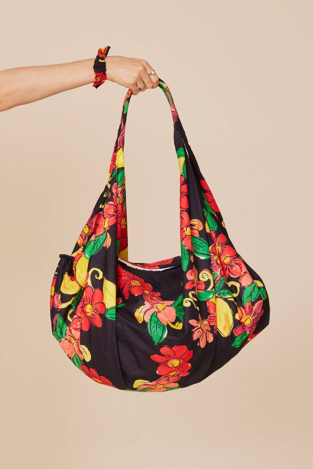 Adelisa Printed Banana Shoulder Bag in Black Citrus Floral